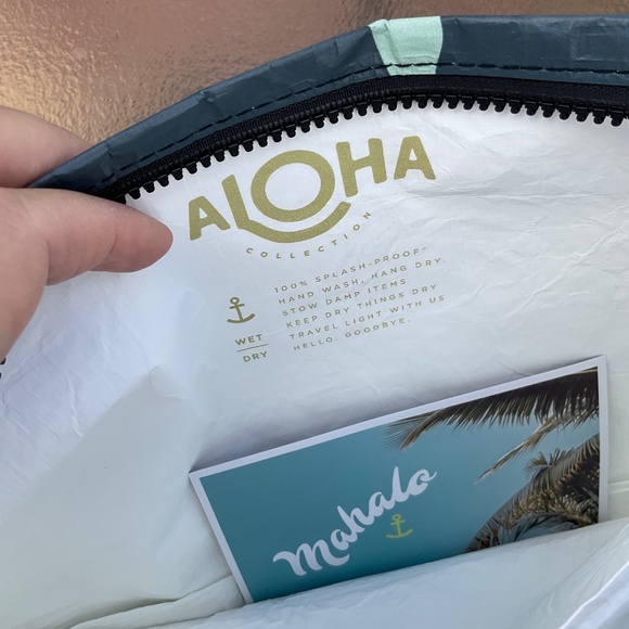 ALOHA COLLECTION Large Pouch NWT - Picture 5 of 5